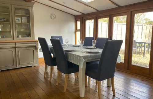 Spacious Red Brick Cottage with enclosed garden - Foto 11