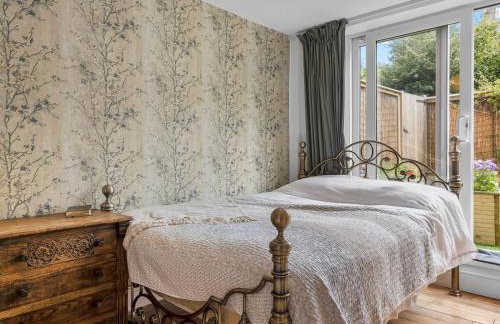 Pass the Keys Bright Town-Centre Flat with Outdoor Area - Foto 10