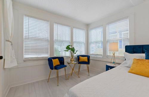 Coco's Cozy Cabana - Hot Tub Walk to Downtown - Foto 29