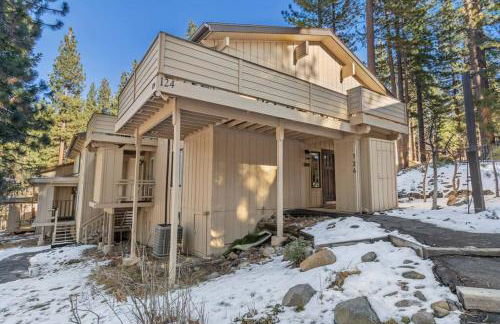 Fun & Air Conditioned Lake Tahoe 3 BR/2.5 BA Home - Foto 2