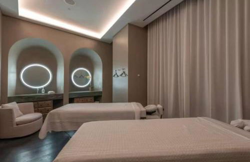 SLS Lux Brickell Exclusive by Palermo Home Miami - Photo 59