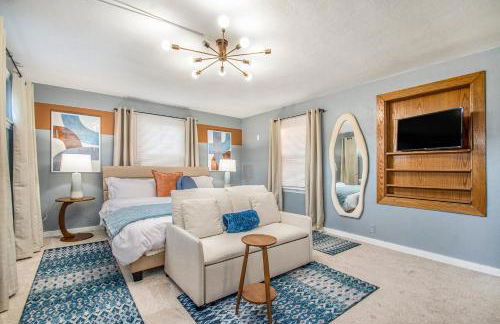 Tahanan - Cozy 4BD Near Downtown & UND - Gameroom - Foto 26