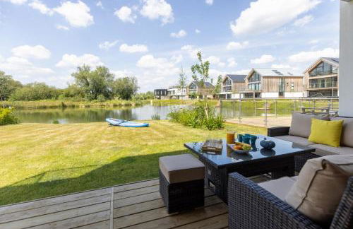 Mallards Way ML01 HOT TUB Lakeside Spa - Photo 10