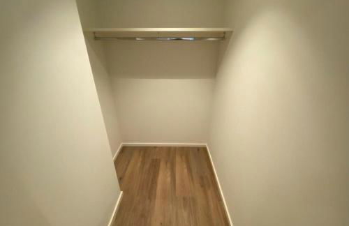 Stylish 2 Bed Near Excel, Canning Town & O2 - Photo 11