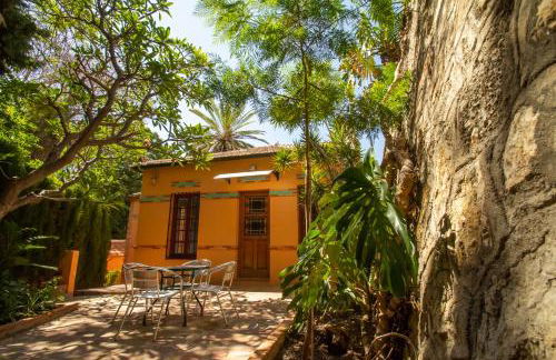 Villa Regionalista principios Siglo XX 1919 -Pedregalejo-Baños del Carmen-A UNOS METROS DEL MAR!!! PISCINA CLIMATIZADA BAJO PETICION - Photo 21