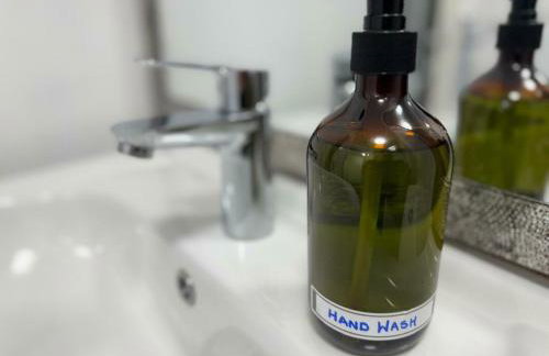 Delightful Self Contained Garden View Retreat - Foto 11