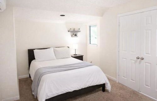 Two Bedroom Loft*Great Location*Award Winning Beds - Foto 9