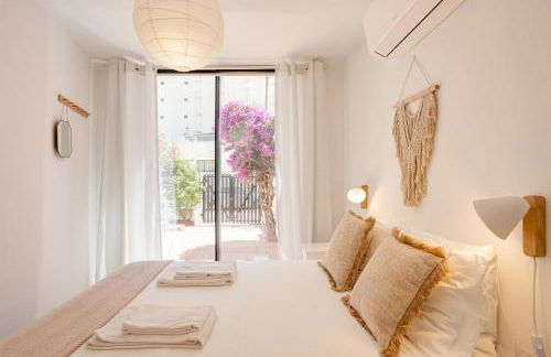 Moradia Tradicional no centro a 100m da Praia - Foto 27