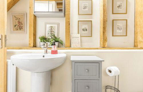 The Dairy Cottage with hot tub & pizza oven - Photo 25