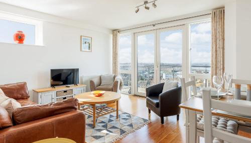 A Wave From It All - Extensive Harbour Views from Wrap-Around Balcony - Foto 1
