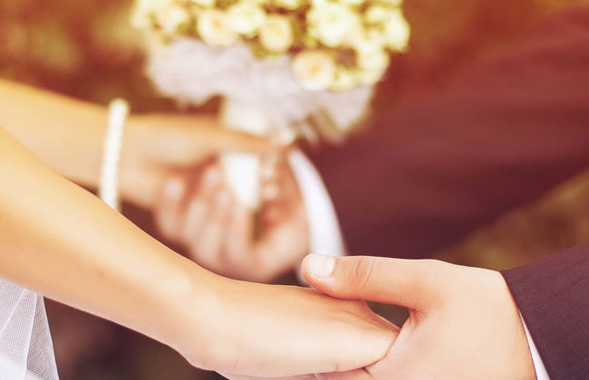 Las Vegas Wedding at Graceland Chapel - Photo 1