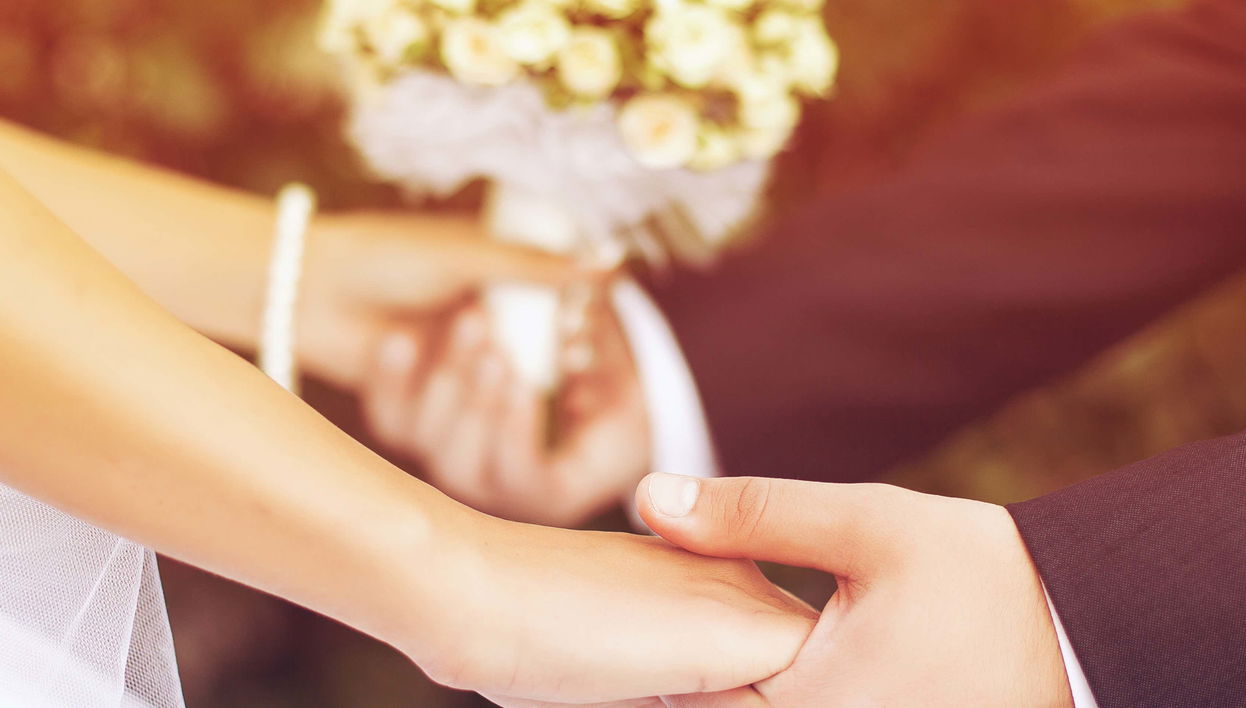 Las Vegas Wedding at Graceland Chapel