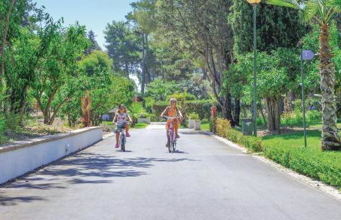 Two-Bedroom Holiday Home In Baia Domizia Saurunca - Foto 11