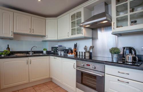 Cove View Apartment - Photo 4