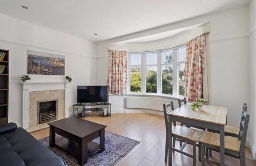 2 Bedroom Flat with Garden - Foto 17