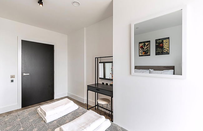 Contemporary Two Bedroom Apartment - Foto 19