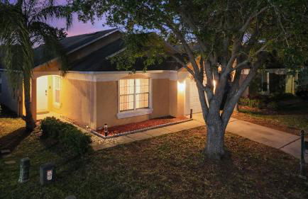 Luxe 3BR 2BA Oasis with Pool & Designer Touches, Disneyland, Legoland - Foto 34