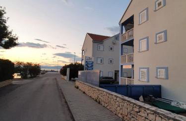 Aparthotel Marina Gromela - Photo 13