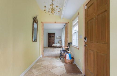 Southampton Village, 2 Fireplaces, Walk to All - Foto 15