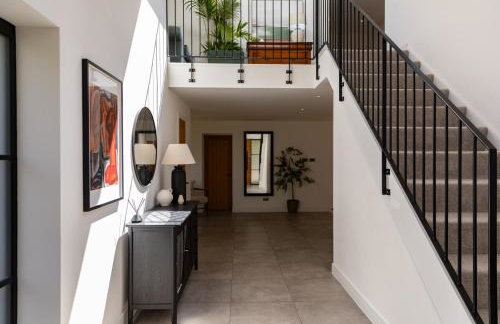 Verdant Rise - Contemporary Country Retreat - Foto 34