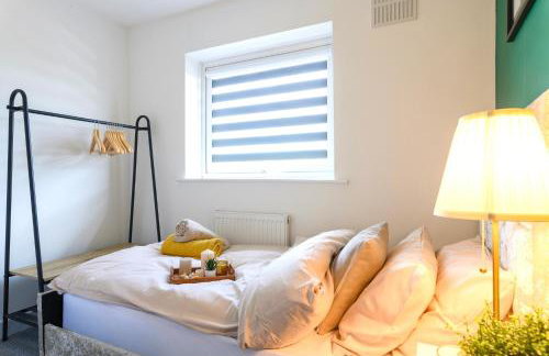 A Luxurious Home with Hot Tub and Man Cave! 9ppl - Foto 23