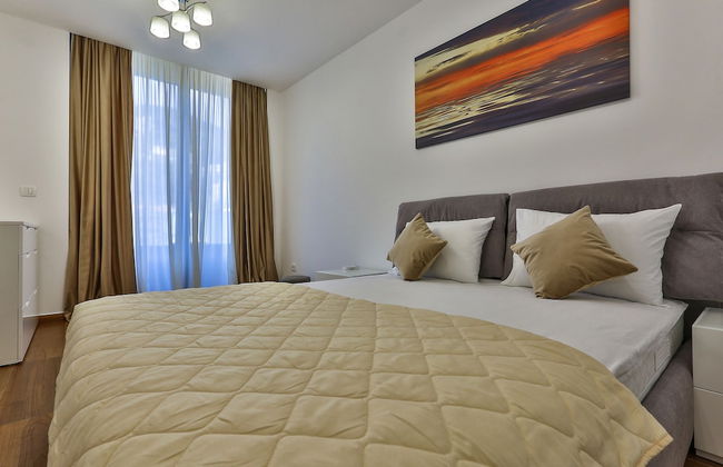 ROYAL GARDENS Apartments - Photo 31