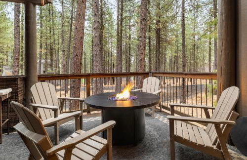 Treehouse Cabin Hot Tub Sauna Game Room - Foto 7