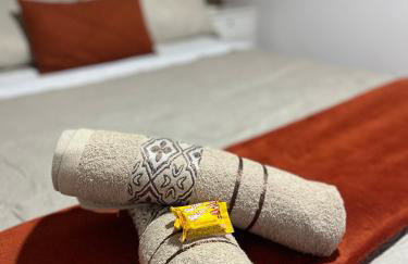 Aconchego e localização, a 10 minutos de CAMINHADA da praia e a 26 minutos de carro do RIR26, com vaga de garagem e 2 banheiros para maior conforto dos nossos hóspedes - Foto 10