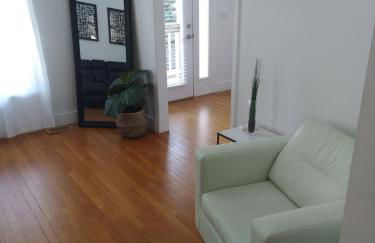 Family Friendly JUST LIKE HOME - Photo 4