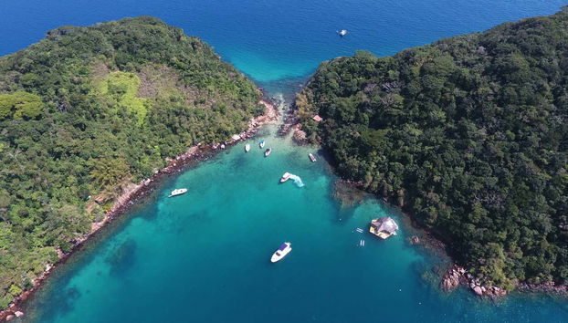 A lagoa Verde, uma espécie de piscina natural