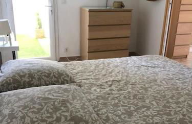 T2 - Rez de Jardin, proche de la mer - Foto 9