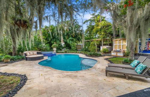 Tropical Oasis Located Near Lake With Pool and Hot Tub - Foto 32