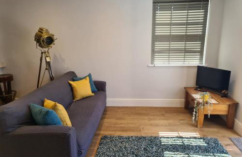 Number 10 - Stunning brand new house - sleeps 6 - free parking - Foto 2