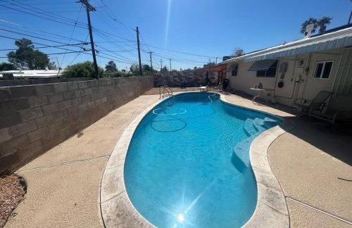 Vintage Apt Private Pool Oasis Sleeps 6 5 Min DT - Foto 39