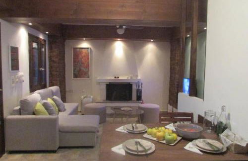 Το Σπιτι με την Σπηλιά - Foto 4