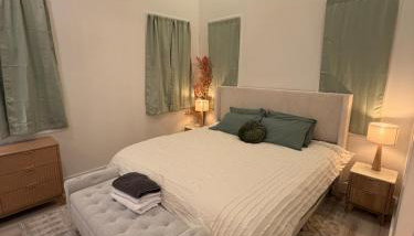 The Onyx - Walk to Falls, Hot Tub, Resort Access, Luxe Approved - Photo 5, towels