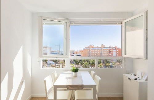 El Cable Apartament- A estrenar, apartamento céntrico y cerca de la playa - Photo 10