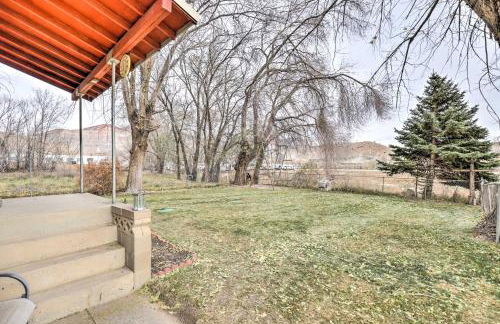 Cozy Helper Home with Fenced Yard, Pets Welcome - Foto 26