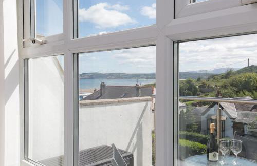 2 Bed Sea View Apartment with Balcony Parking - Pass the Keys - Foto 23