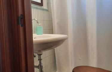 Casa con patio y chimenea en Piedralaves - Photo 27