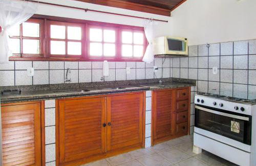 Casa com 4 Suítes, Piscina, Área Gourmet e Wifi - Foto 33