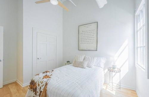 Darlin Downtown Dawghouse - Foto 17