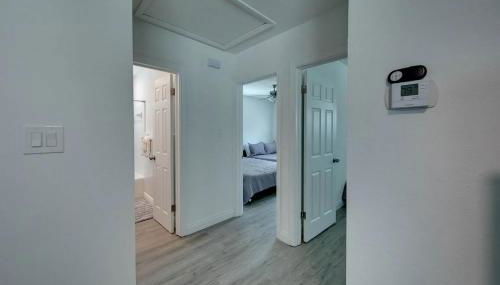 Spacious Home Sleeps 16 - Private Pool Near IMG - Foto 2