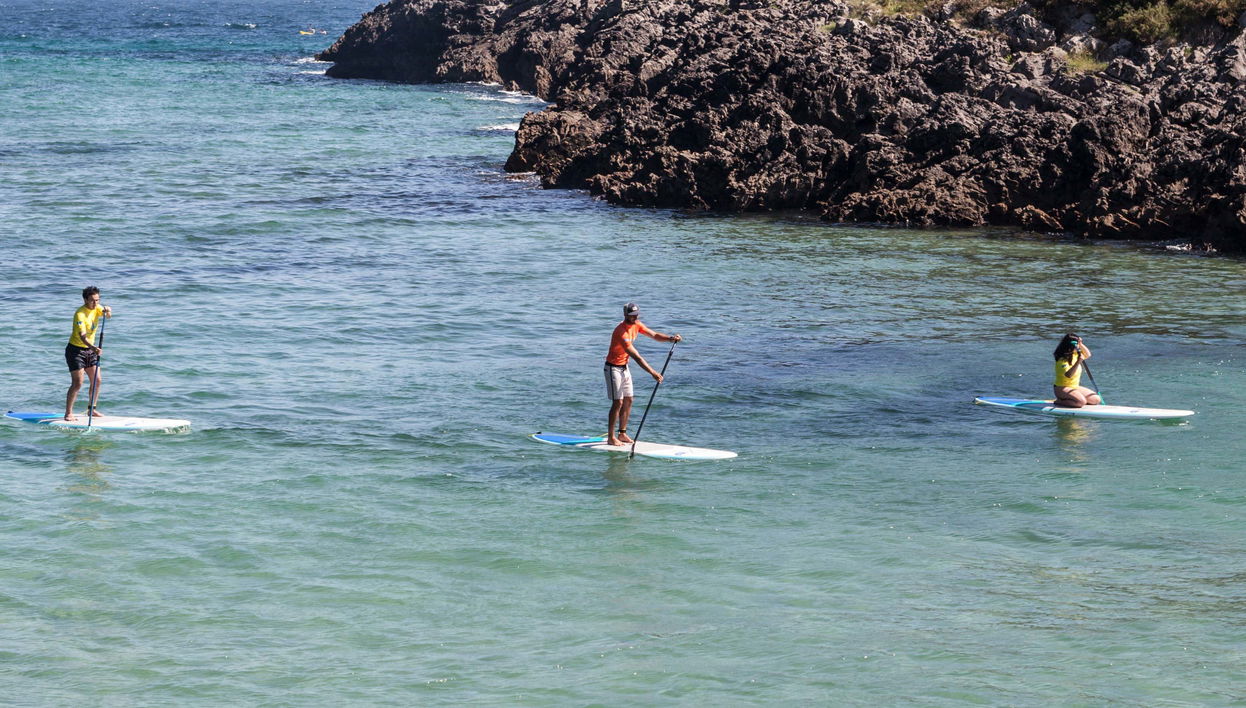 Tour de paddle surf pela costa de Llanes
