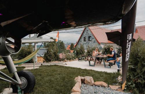 Antonov im Garten – Flugzeug-Ferienwohnung - Foto 7