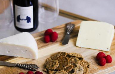 Chicago Chic, Cozy 1BR with Stylish Workspace - Photo 37