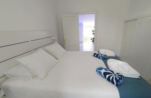 Villa LiLo Private House with Heated Pool - Foto 10