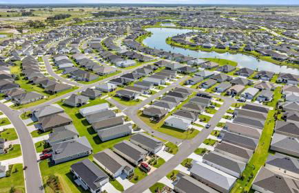 Cozy 2BR in The Villages With BBQ and 4 Seaters Golfcart King Bed - Foto 6