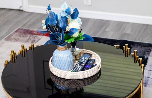 Pasadena Charming Vacation Home with Hot Jacuzzi - Photo 64