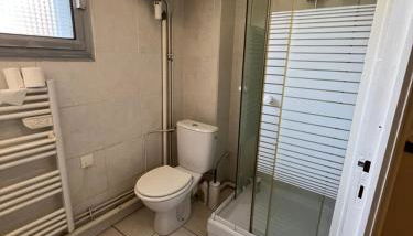 Cosy F2- Centre Caen & Abbaye - Photo 3, Shower